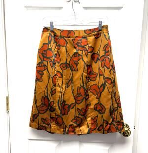 Simply Vera Skirt Gold Red Floral Satin Ruffle at Waist Side Zip Women’s Size 4